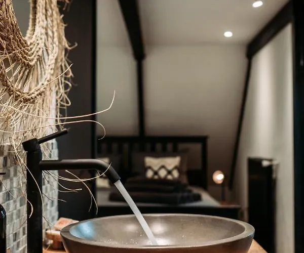 Дом отдыха Het Houten 84 Luxe Vakantiewoning Zuid Limburg Симпелвелд